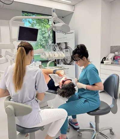 MedicoDent - Klinika Stomatologiczna, Implanty, Medycyna estetyczna